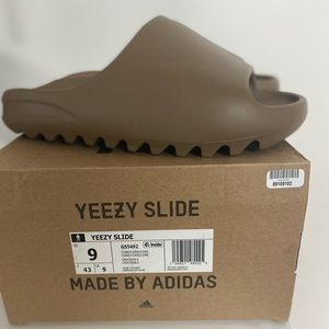 Core Yeezy Slides Size 9
